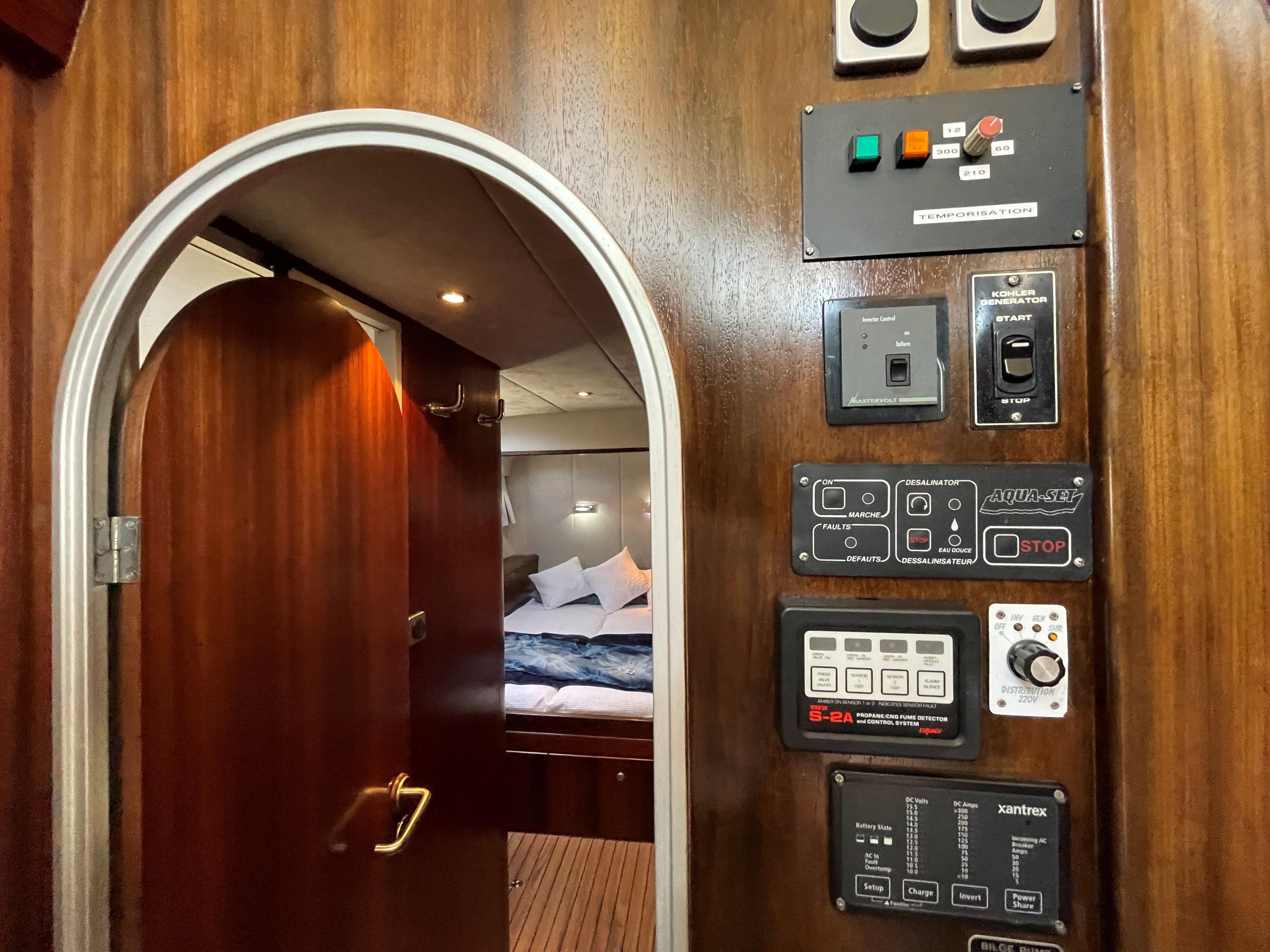 1996 Fountaine Pajot Marquises 56 - 17