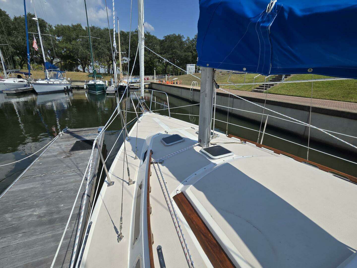 1986 Catalina Tall Rig - Image 20
