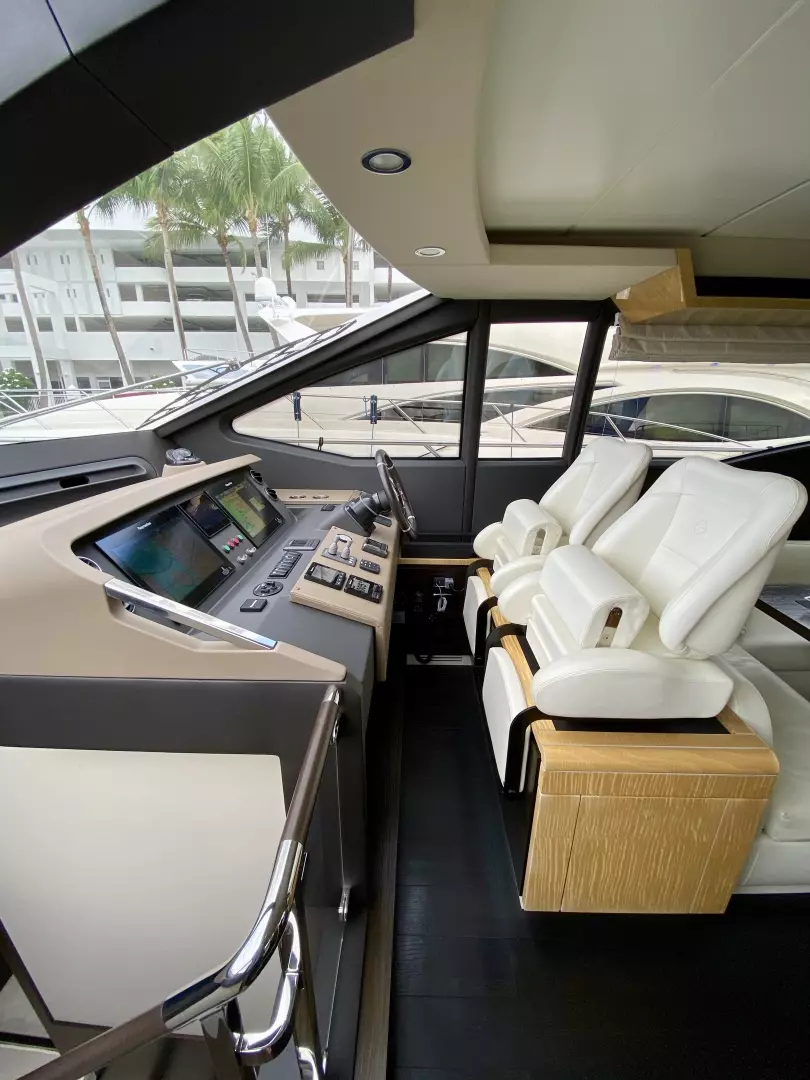 2018 Azimut Flybridge - Image 72