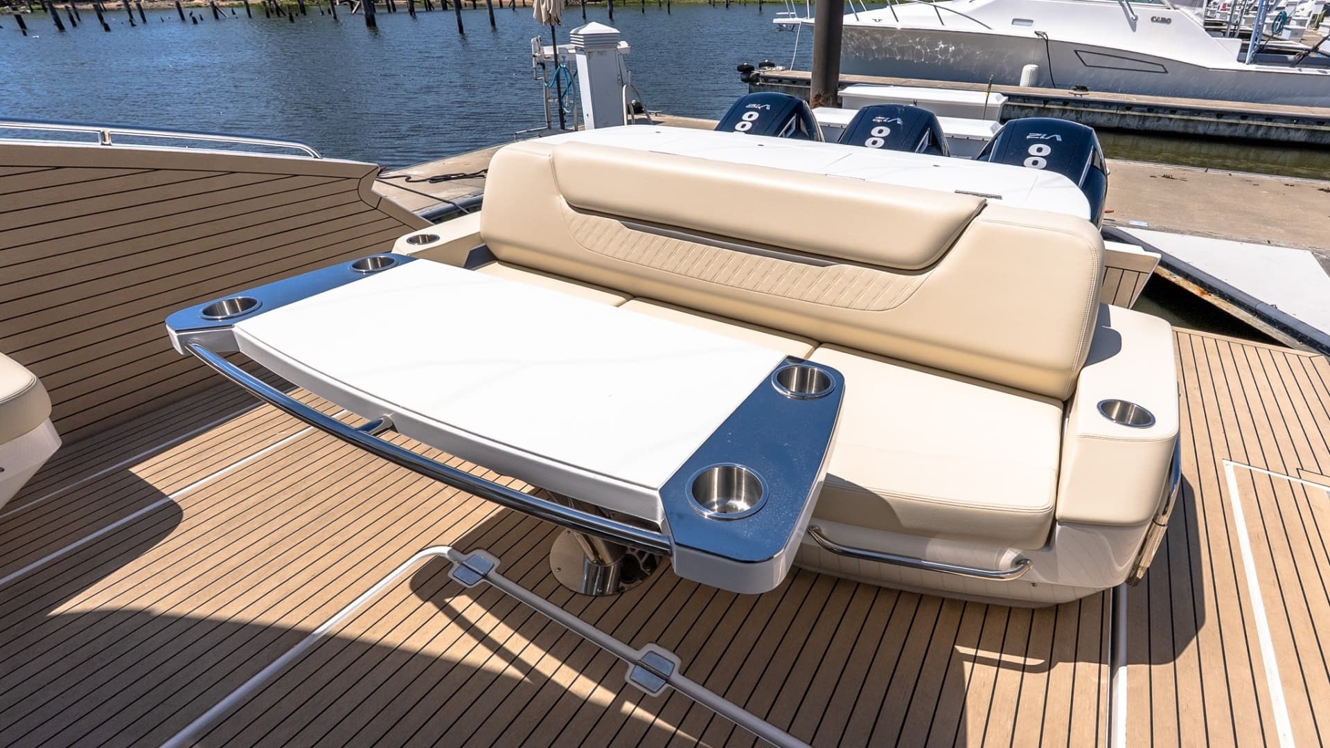 2024 Cruisers Yachts 50 GLS - Image 6