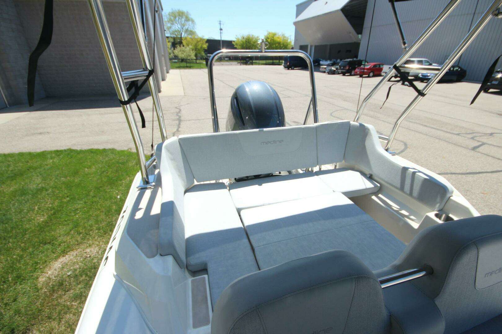 2025 Zodiac Medline 6.8 NEO - Image 7