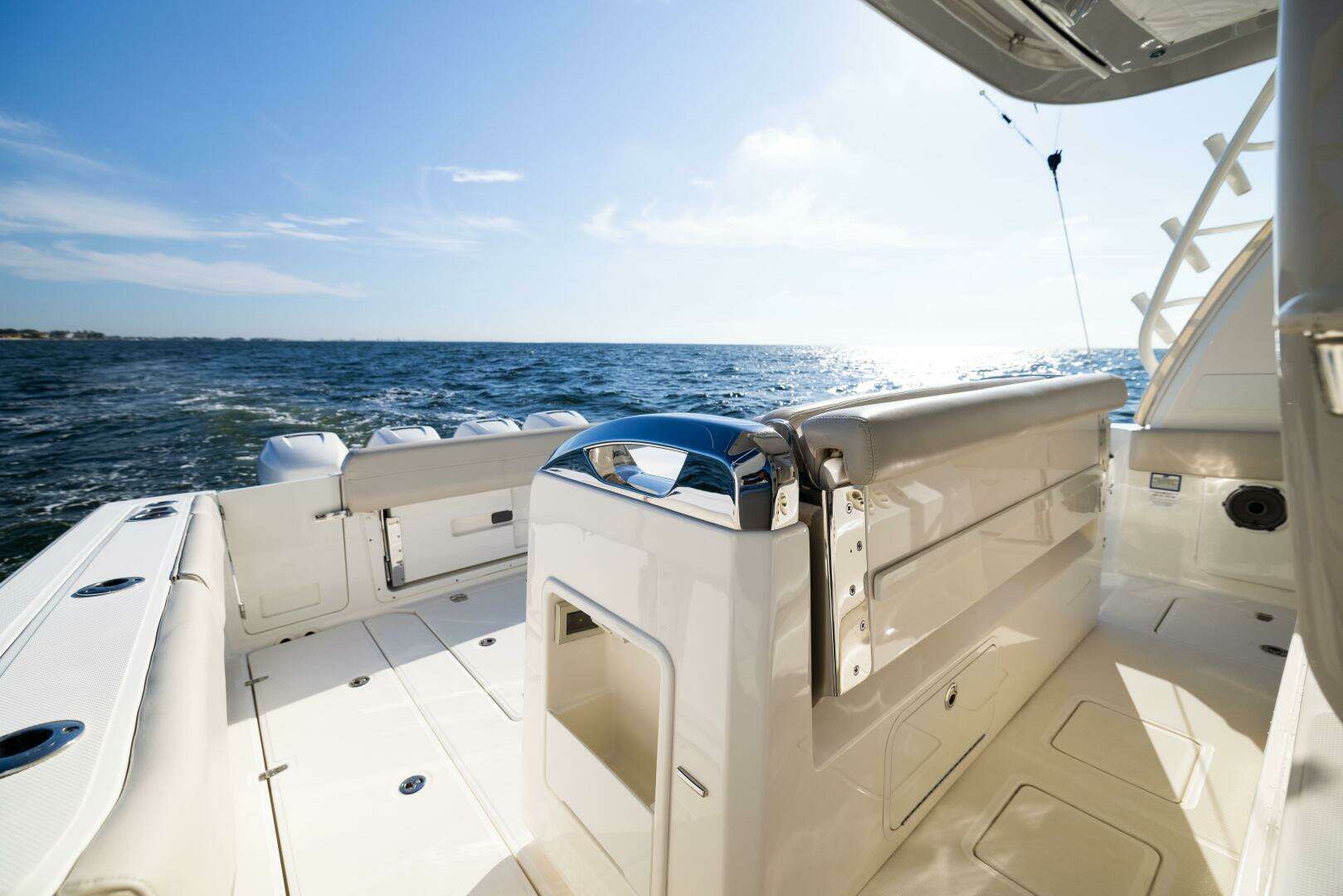 2021 Boston Whaler 420 Outrage - Image 54
