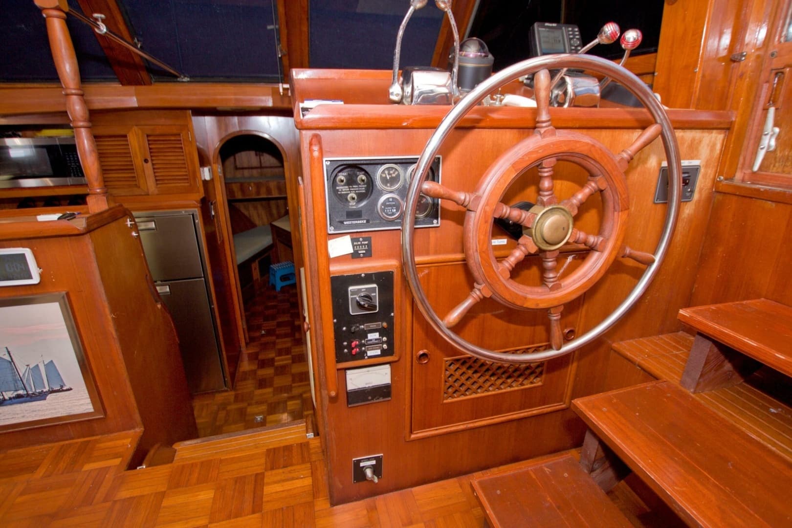 1984 Present Yachts 42 Sundeck - Image 33