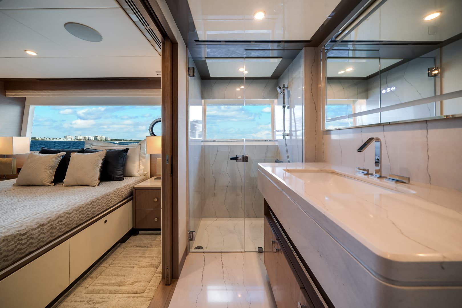 2026 Ocean Alexander 37L - Image 15