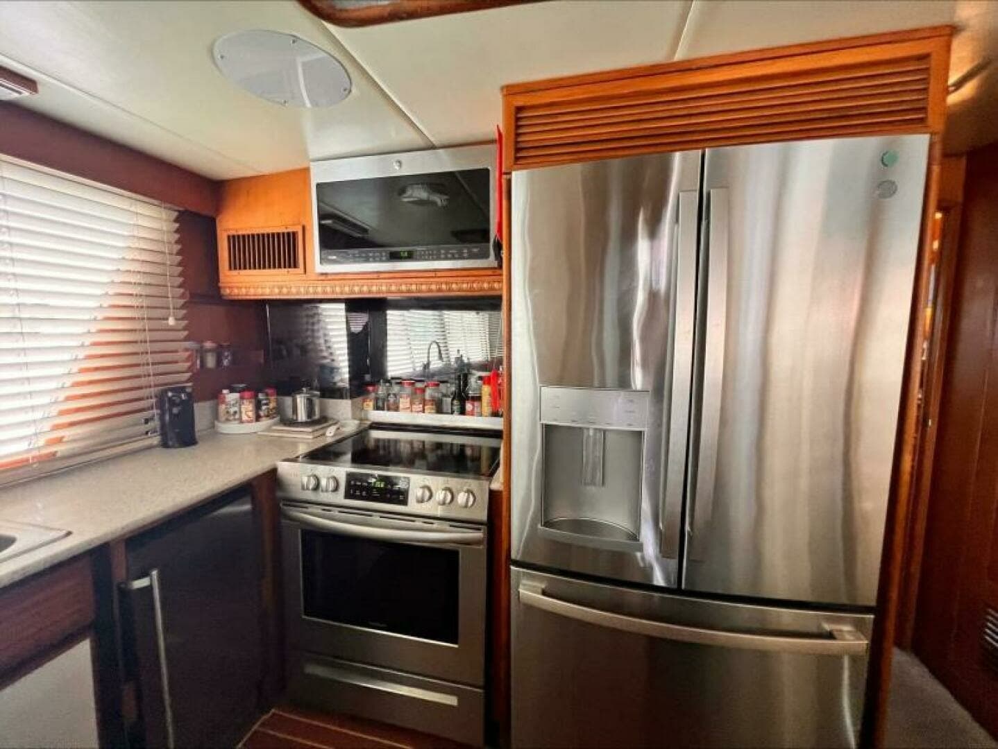 1985 Hartman-Palmer 60 Flush Deck Motor Yacht - Image 28