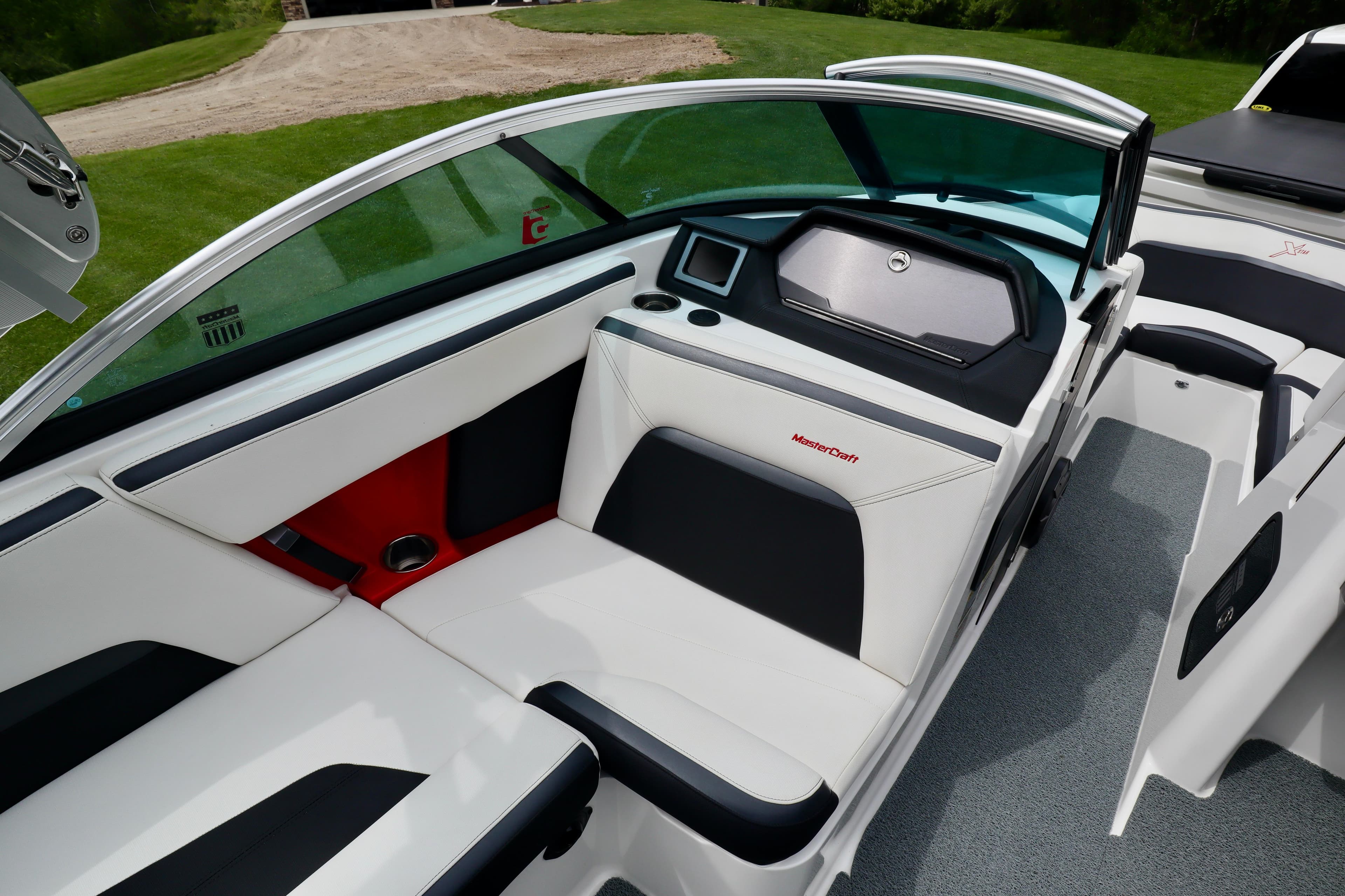 2019 MasterCraft XStar - 16