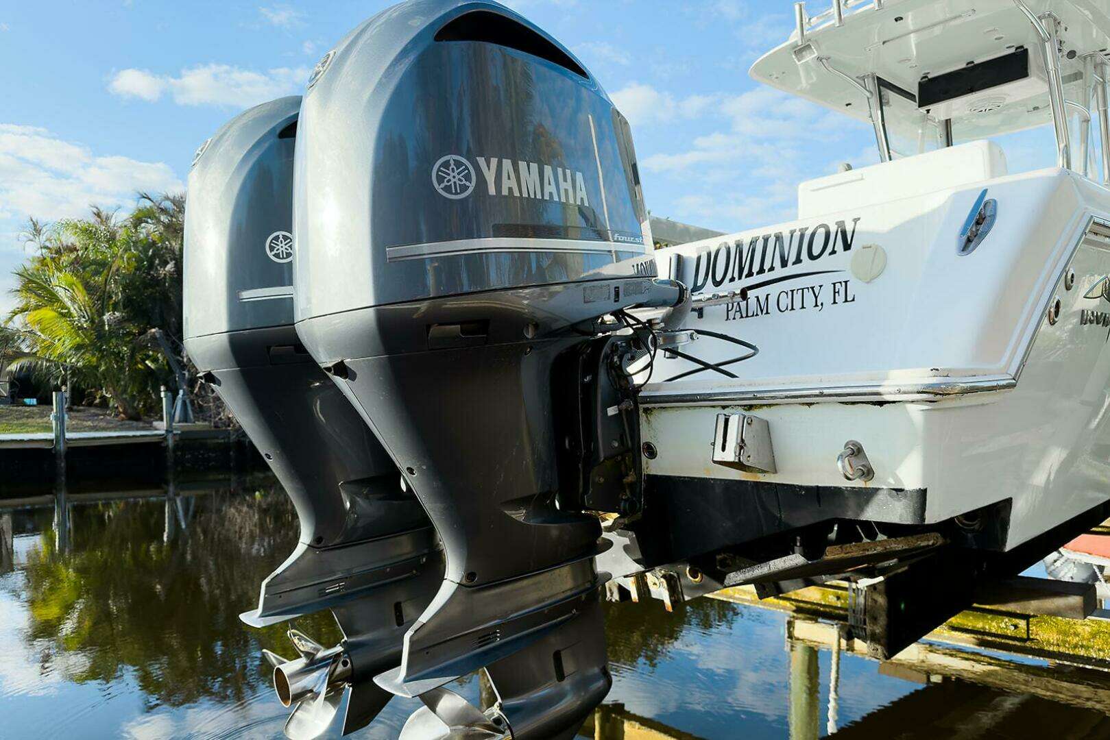 2007 Invincible 33 Open - Image 21