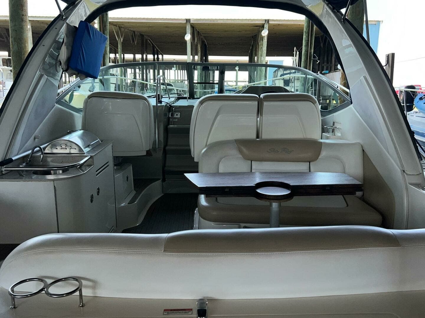 2008 Sea Ray 330 Sundancer - Image 11