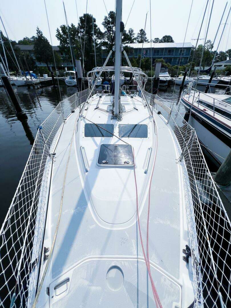 2002 Hunter 356 - Image 2