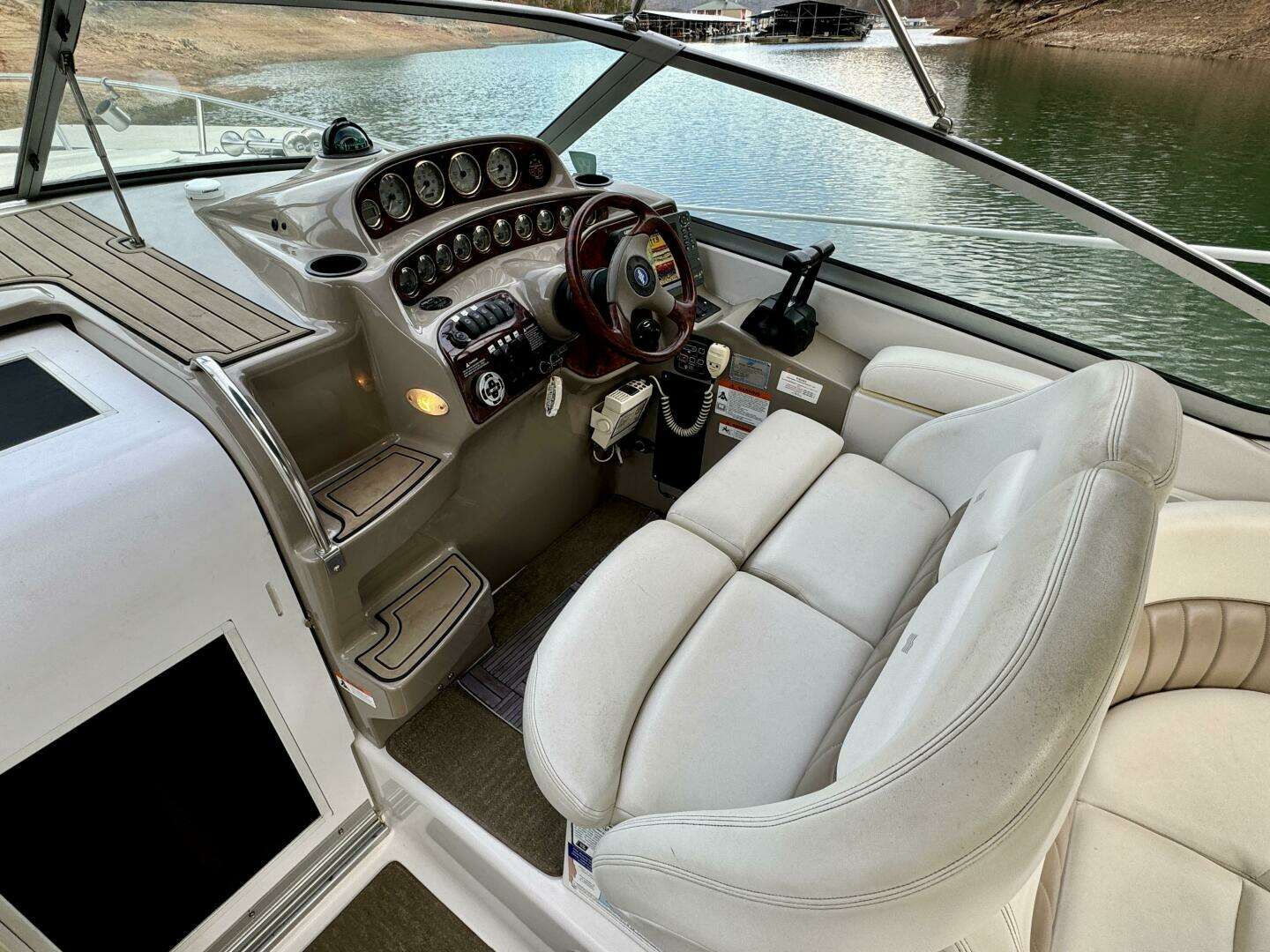 2004 Four Winns Vista 288 - Image 24