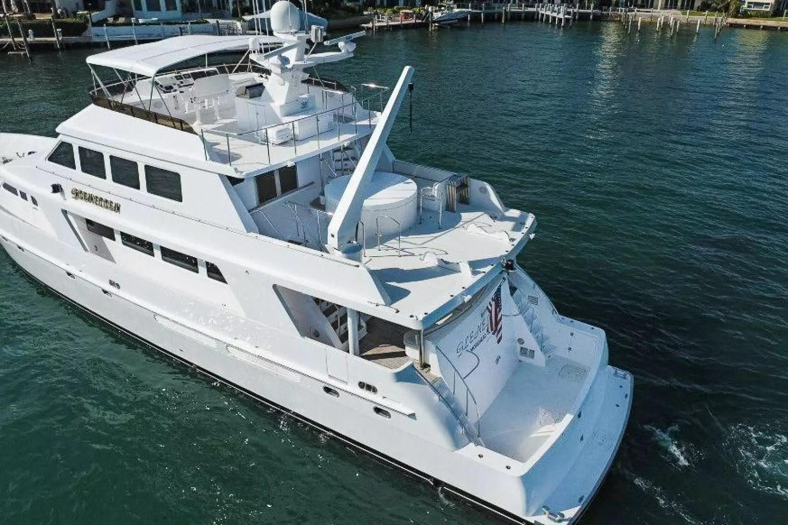 2002 President 100 Motor Yacht - Image 4