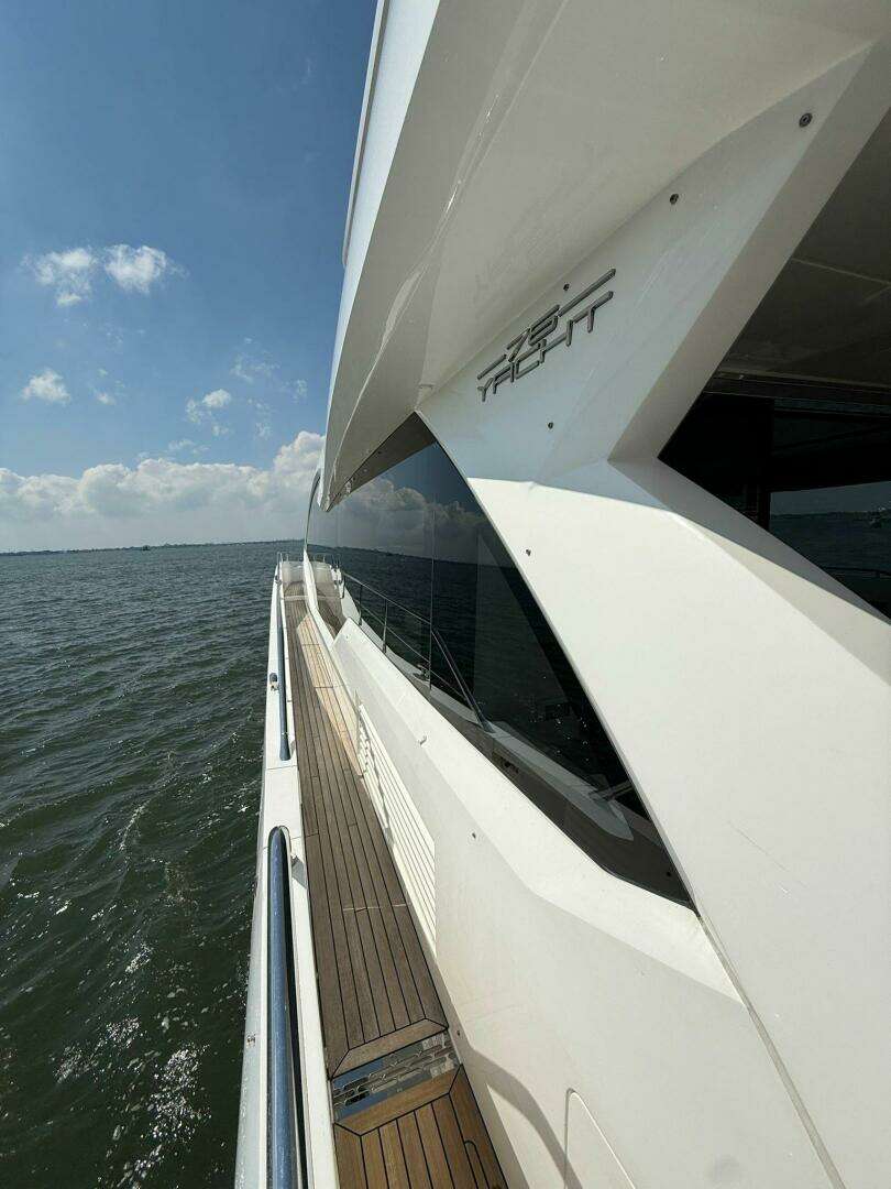 2021 Sunseeker 76 Yacht - Image 4