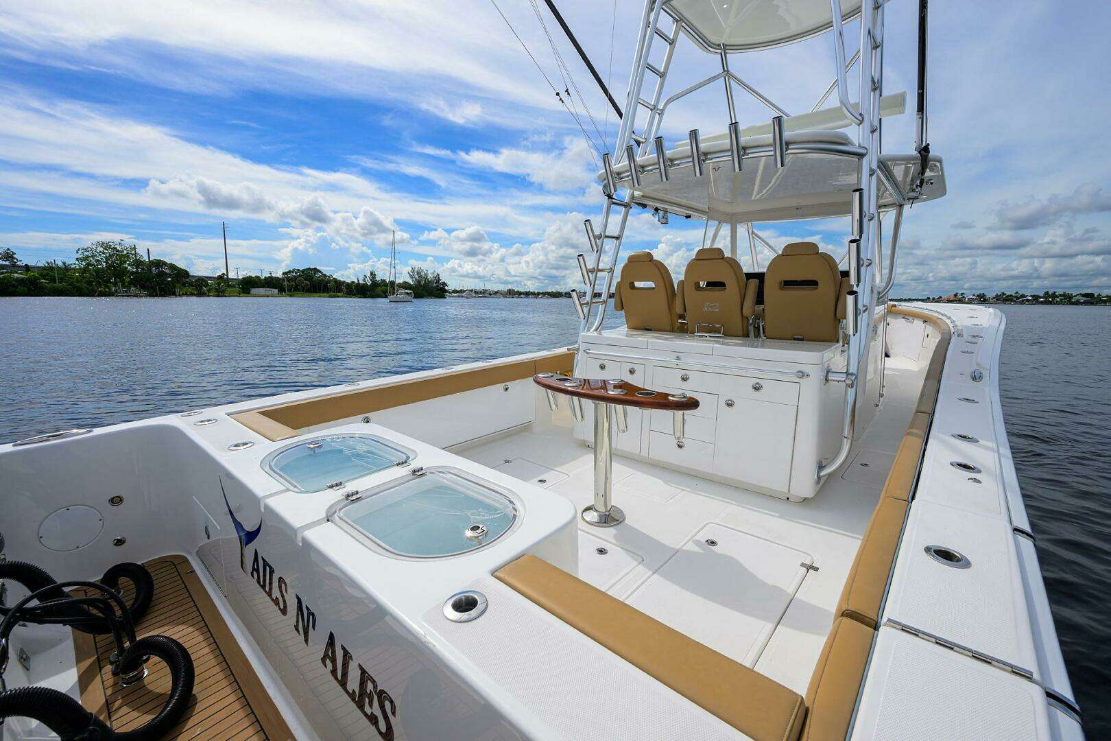 2018 Buddy Davis 42 Center Console - Image 33
