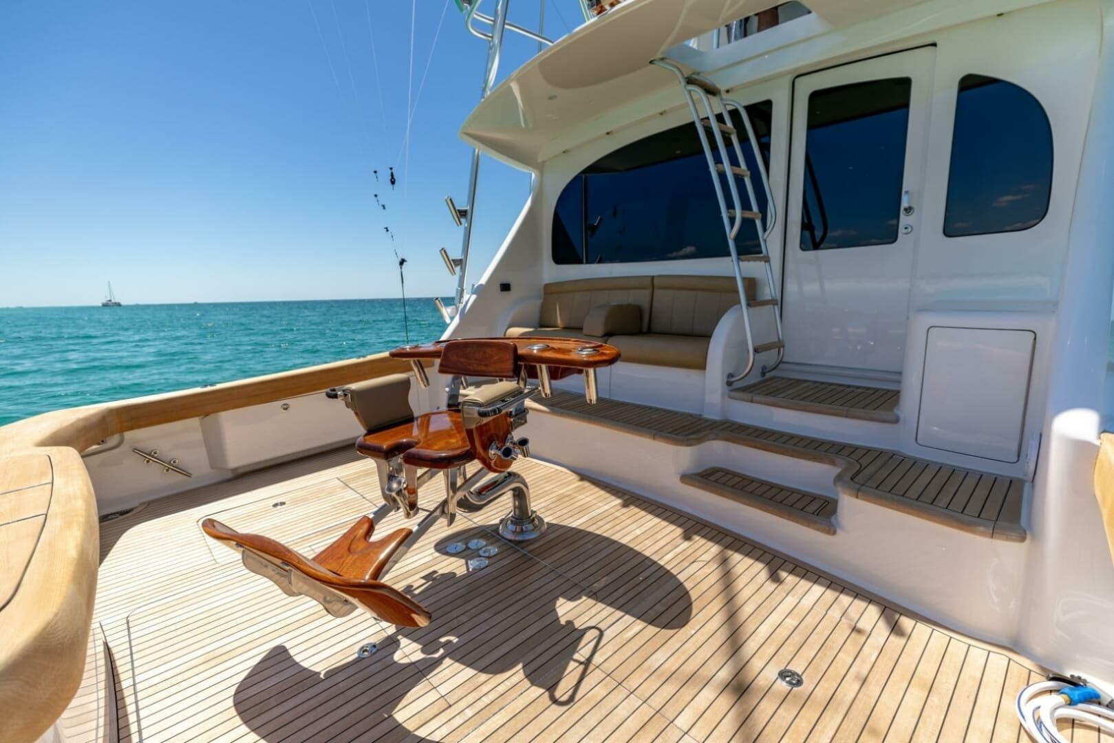 2015 Viking 62 Convertible - Image 33
