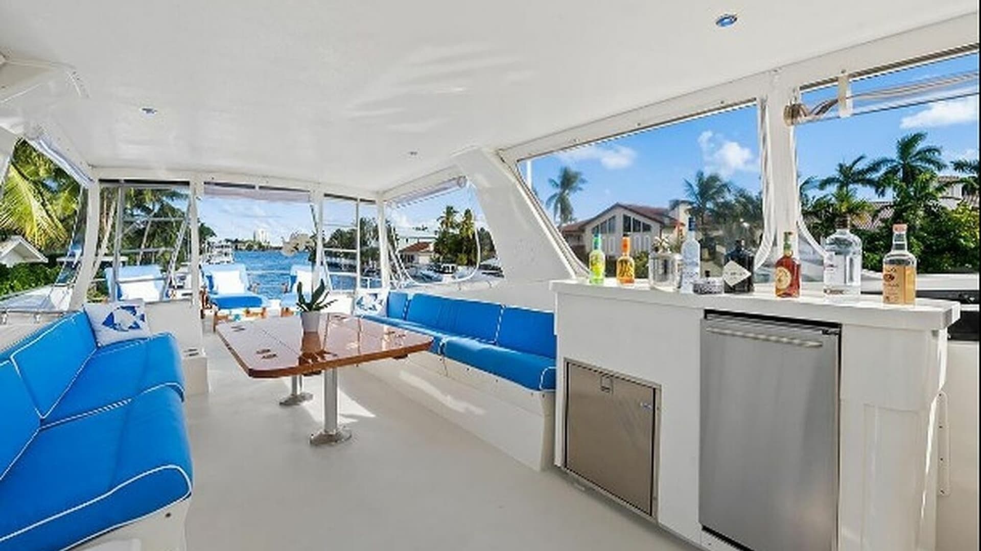 1989 Hatteras Motor Yacht - Image 24