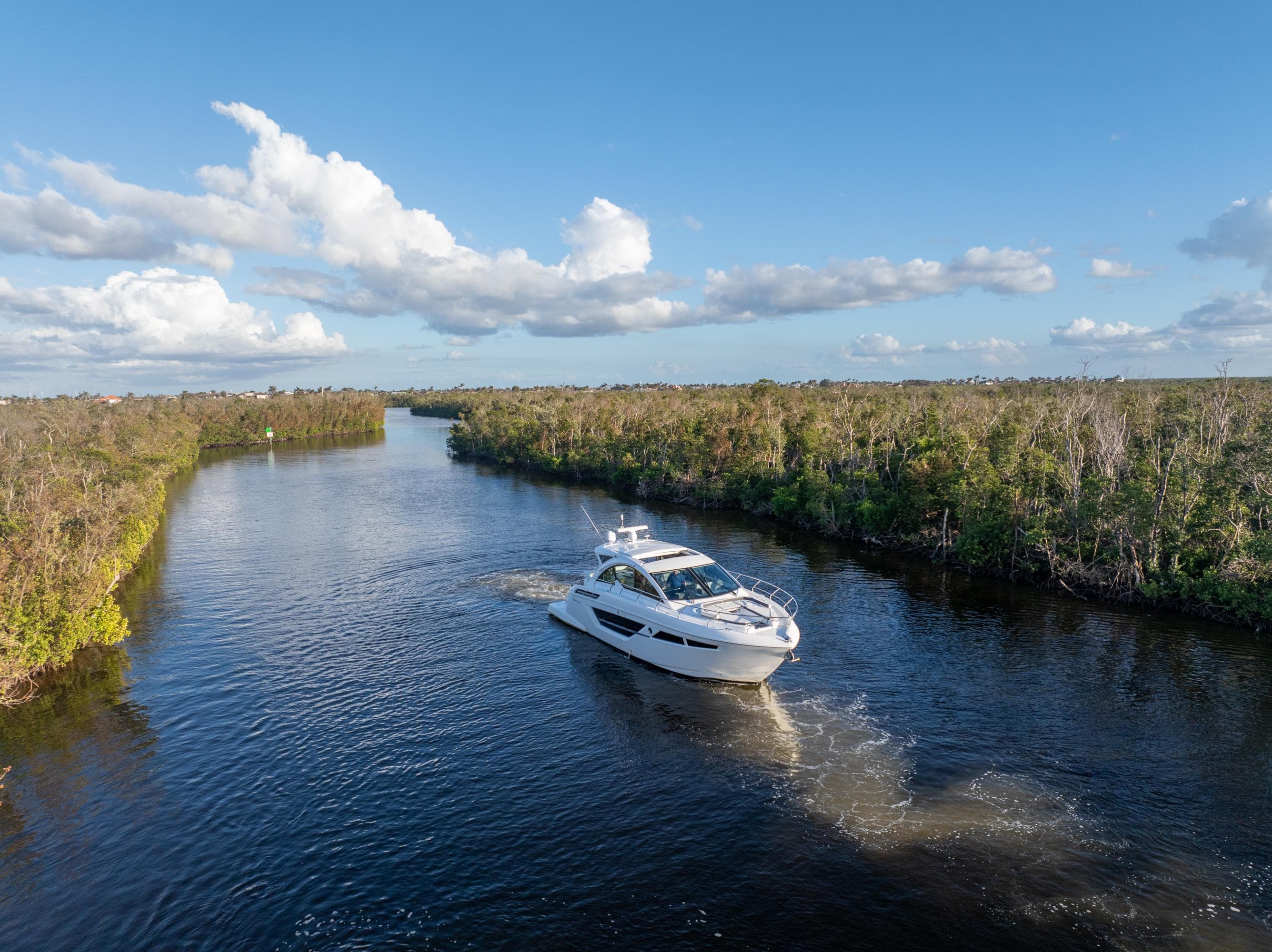 2018 Cruisers Yachts 50 Cantius - 75