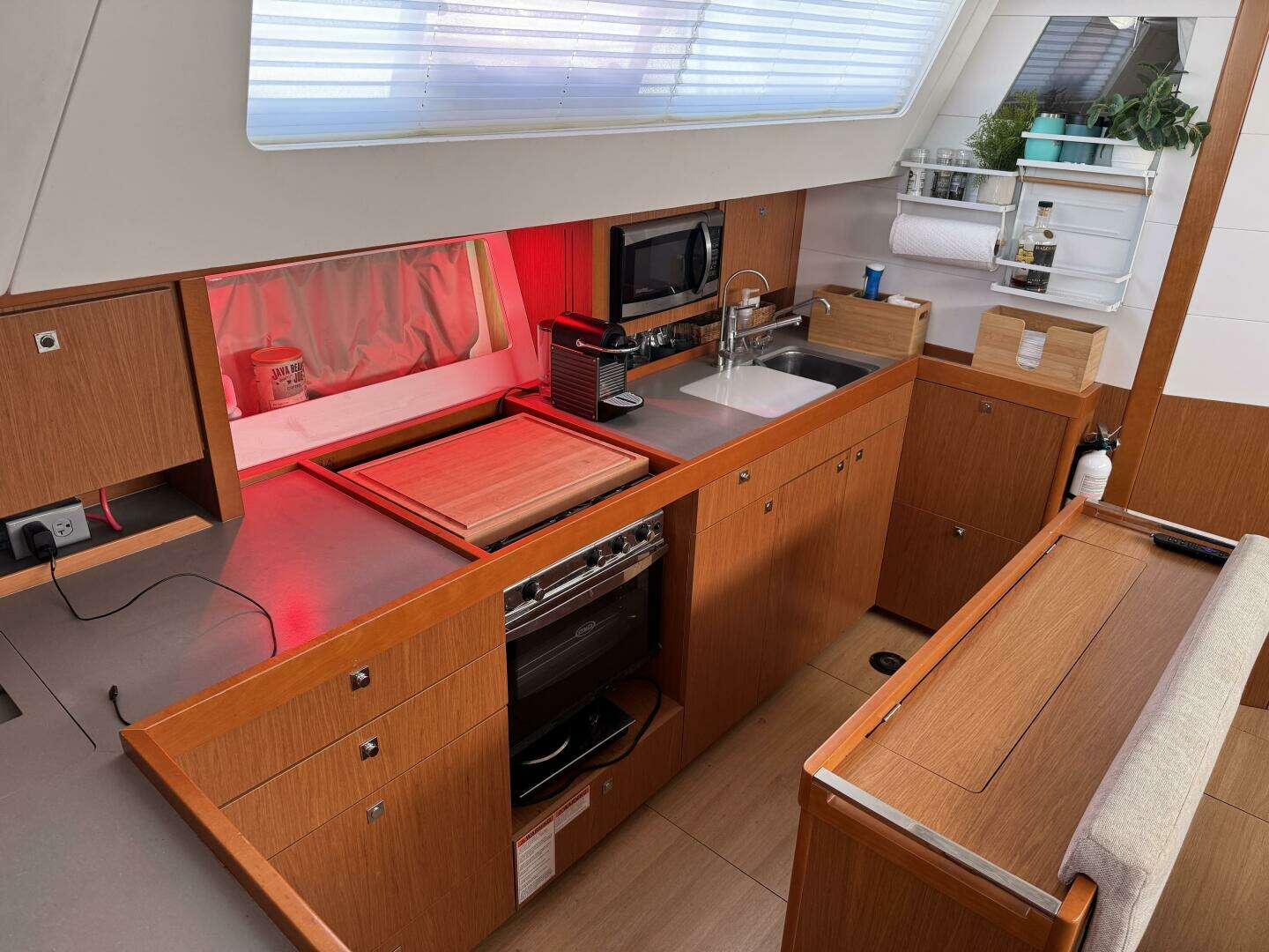 2014 Beneteau Sense 46 - Image 14
