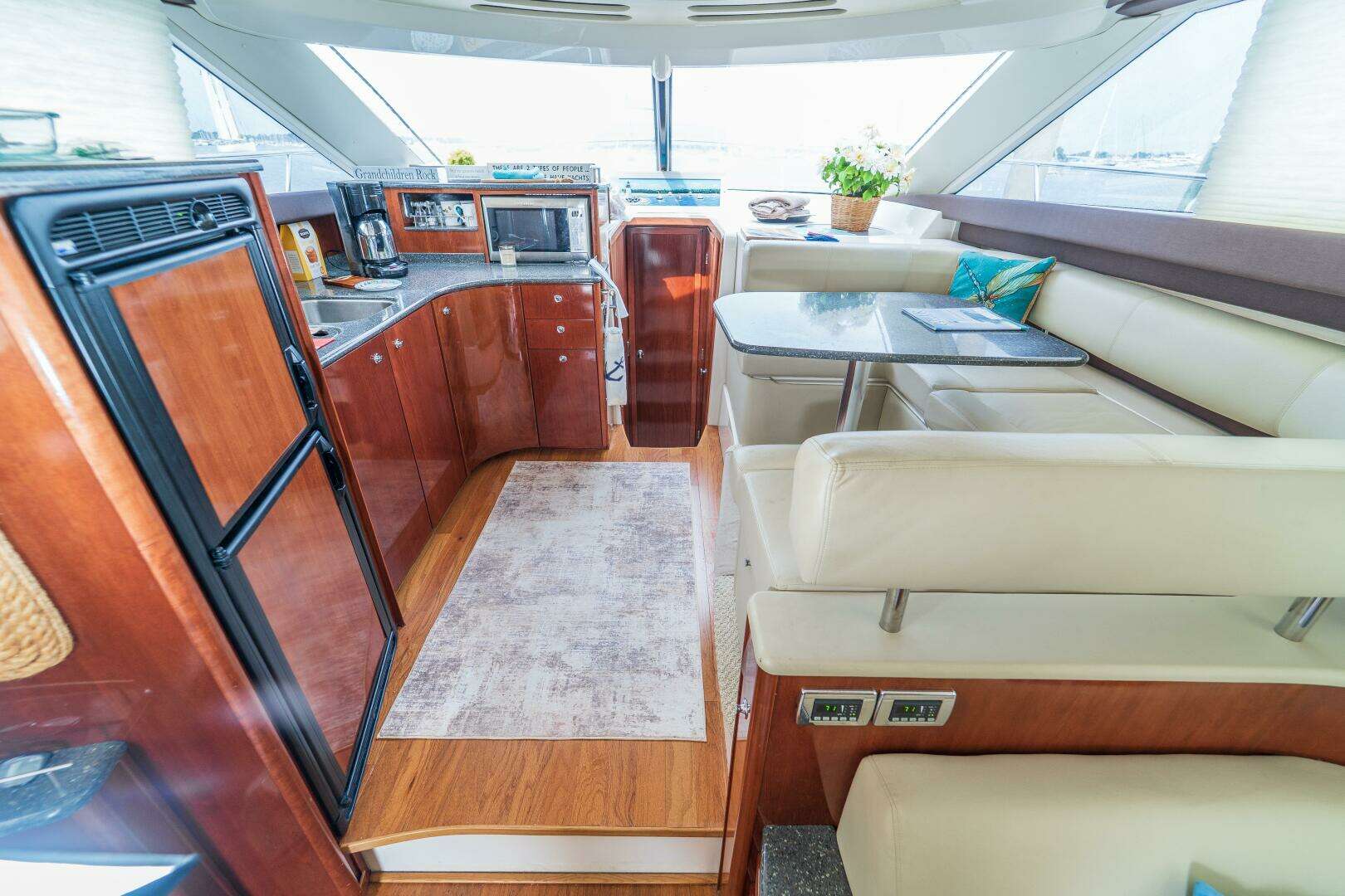 2009 Meridian 441 Sedan - Image 37