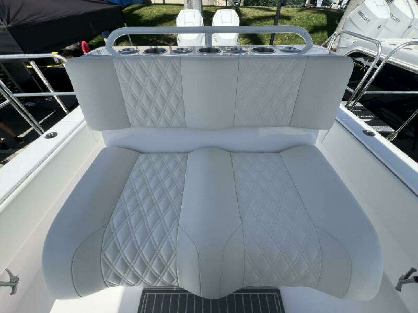 2026 Invincible 33 Open Fisherman - Image 5