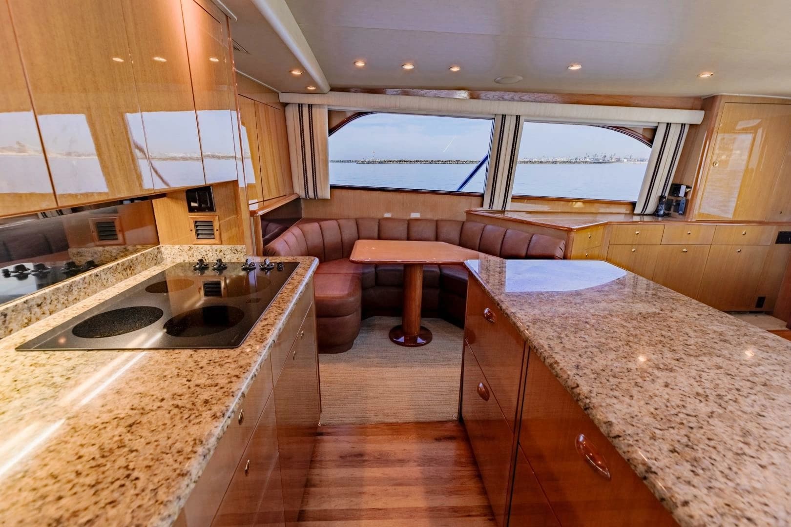 2003 Viking 56 Convertible - Image 31