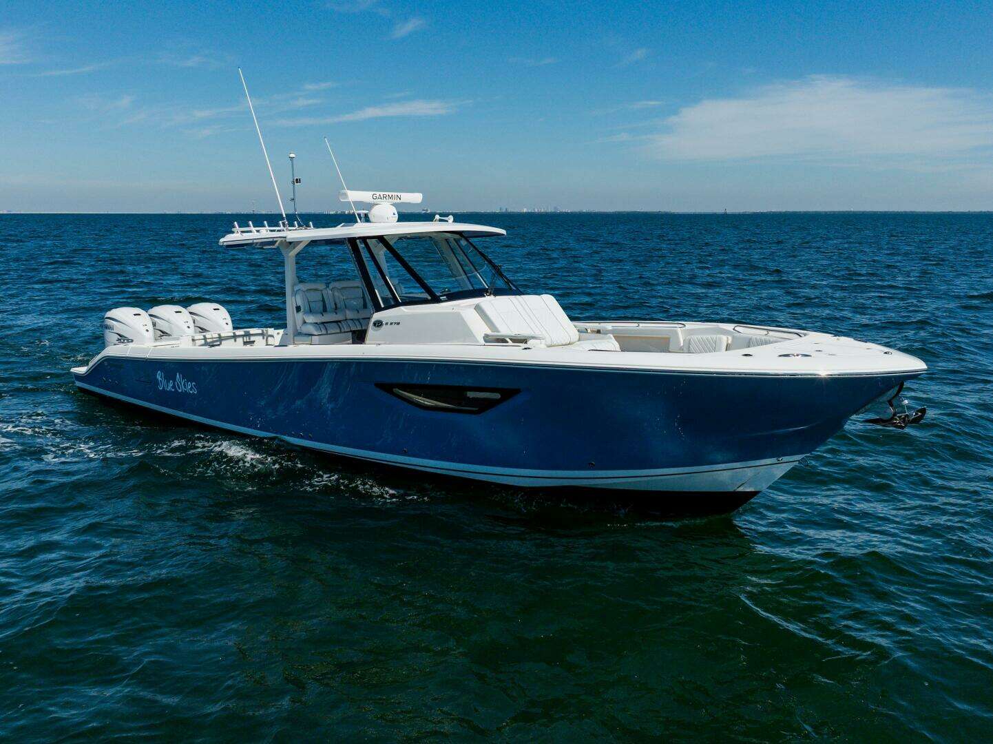 2022 Pursuit S 378 Sport - Image 3