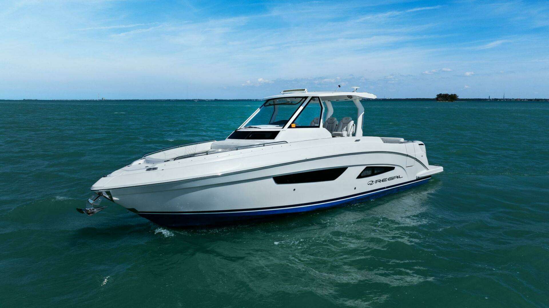 2020 Regal 33 SAV - Image 6