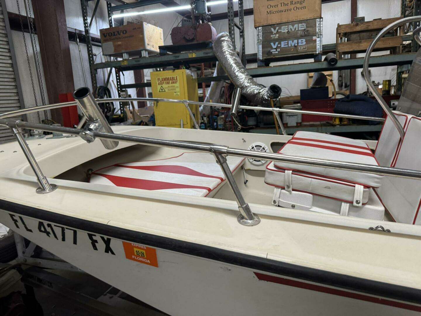 1988 Boston Whaler 17 Newport - Image 24