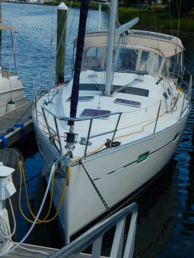 2004 Beneteau 373 - Image 27