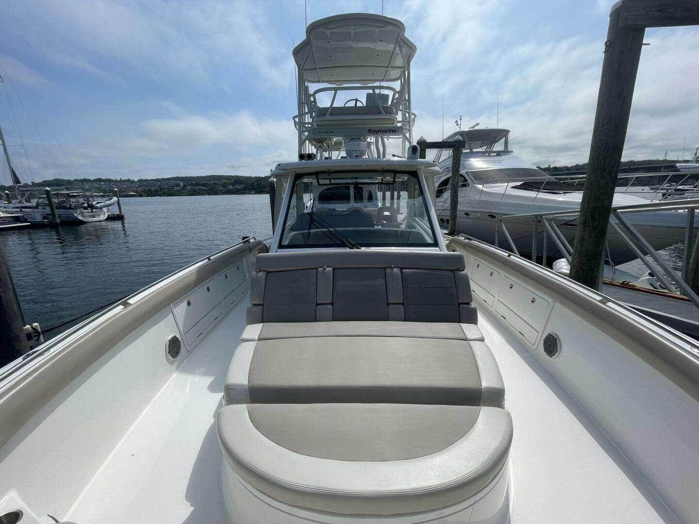 2017 Boston Whaler Outrage - Image 19
