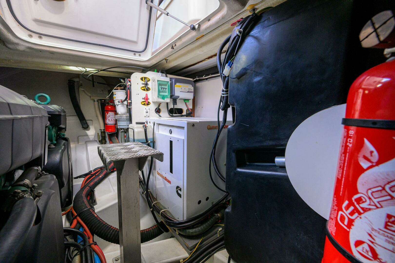 2015 Beneteau 38 GT - Image 51