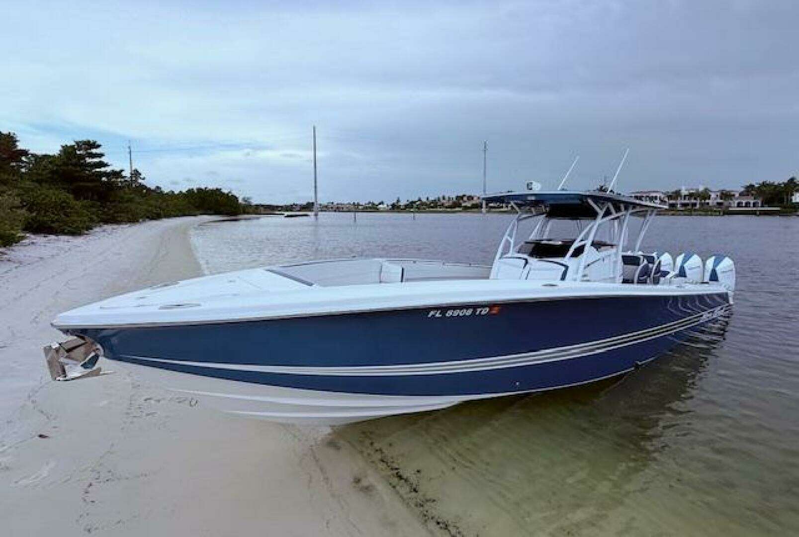 2022 Nor-Tech 390 Sport Center Console - Image 22