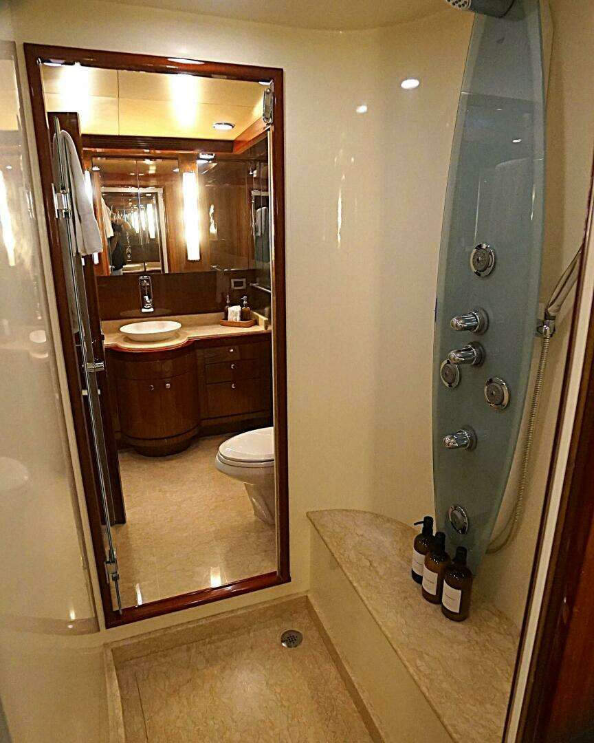 2008 Ocean Alexander 100 Skylounge Megayacht - Image 13