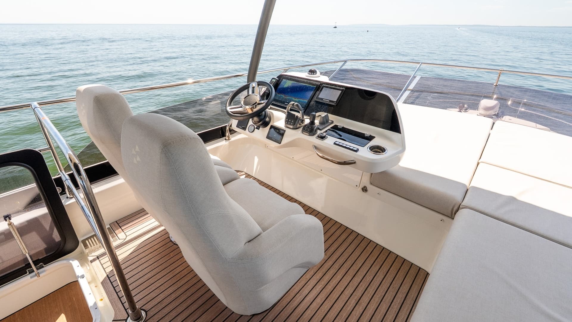 2026 Prestige F5.7 - Image 25