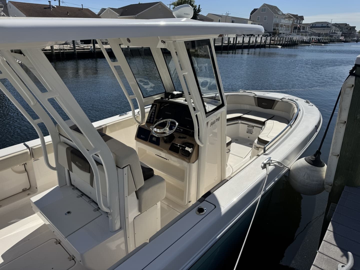 2020 Robalo R272 Center Console - Image 10