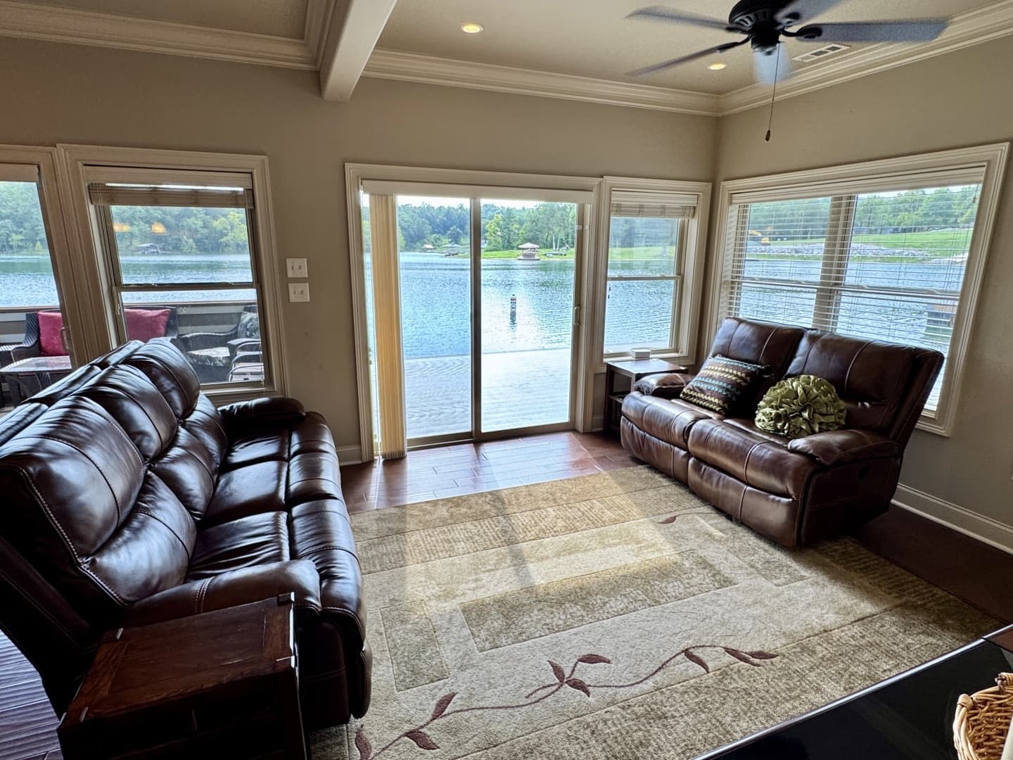 2010 Custom Floating Cabin - Approx 1340sqft - Image 60