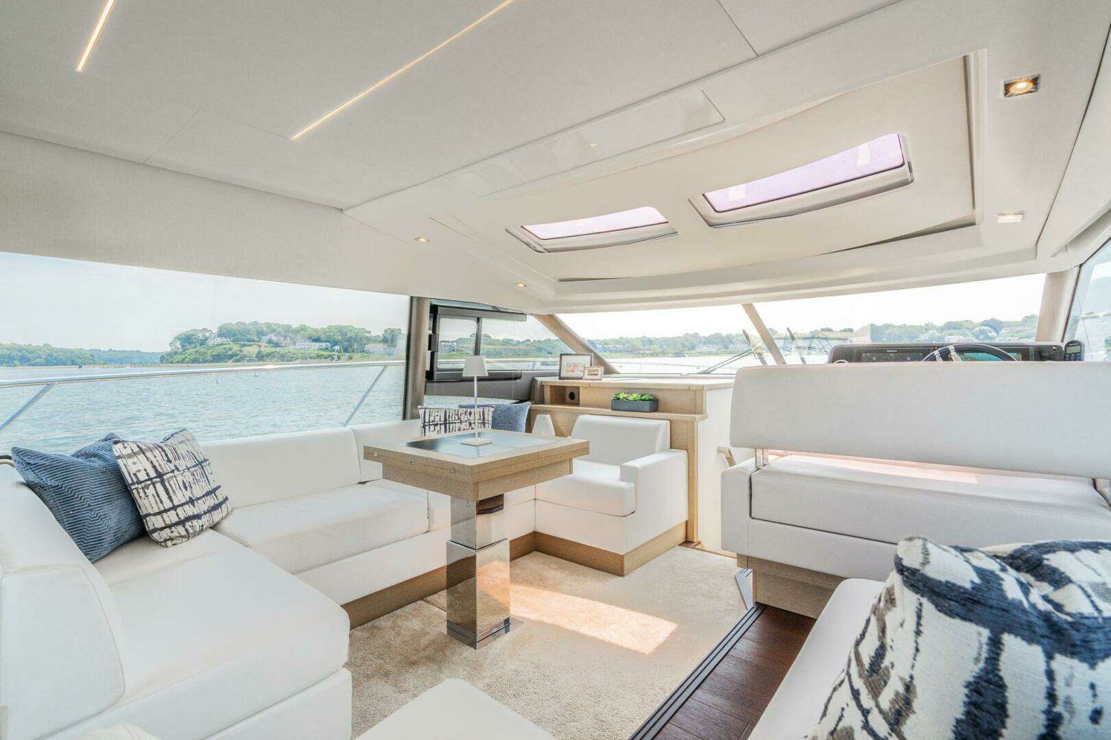 2019 Prestige — - Image 9
