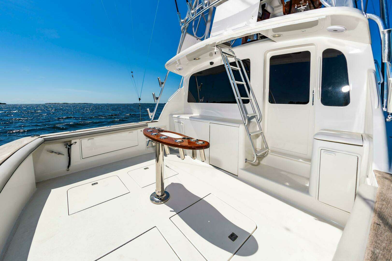 2000 Ocean 48 Supersport - Image 10