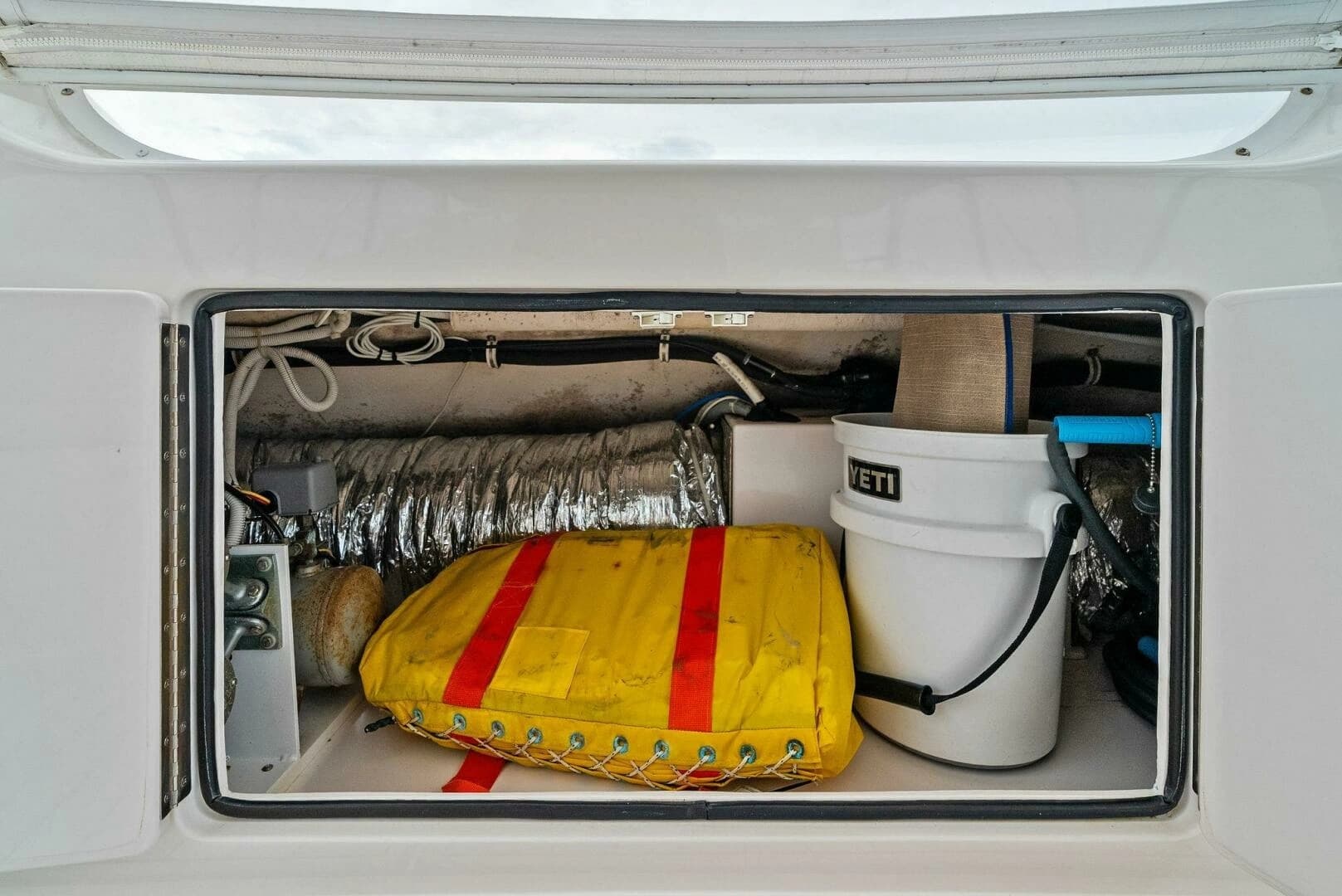 2006 Viking 61 Convertible - Image 70