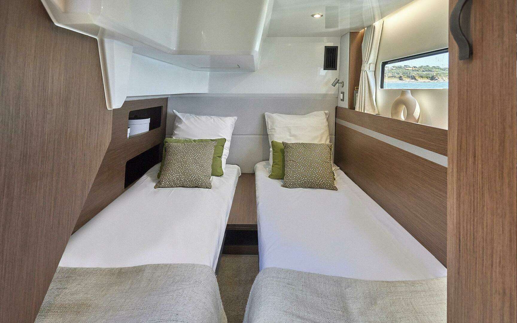2026 Beneteau Antares 12 Coupe - Image 9