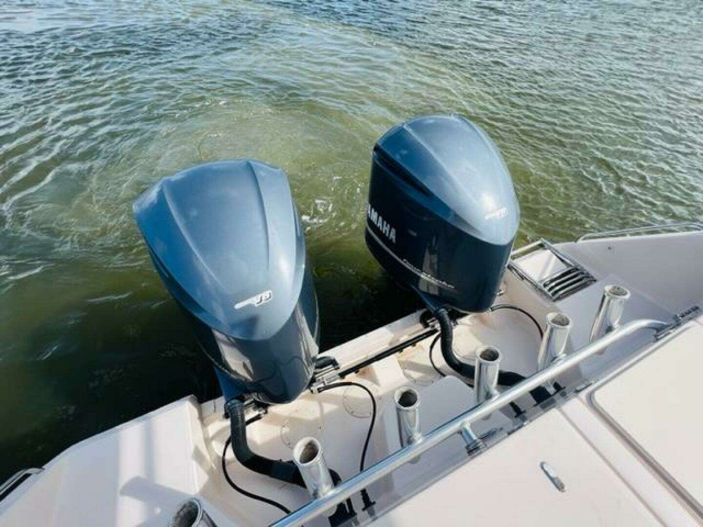 2014 Grady-White Freedom 335 - Image 10