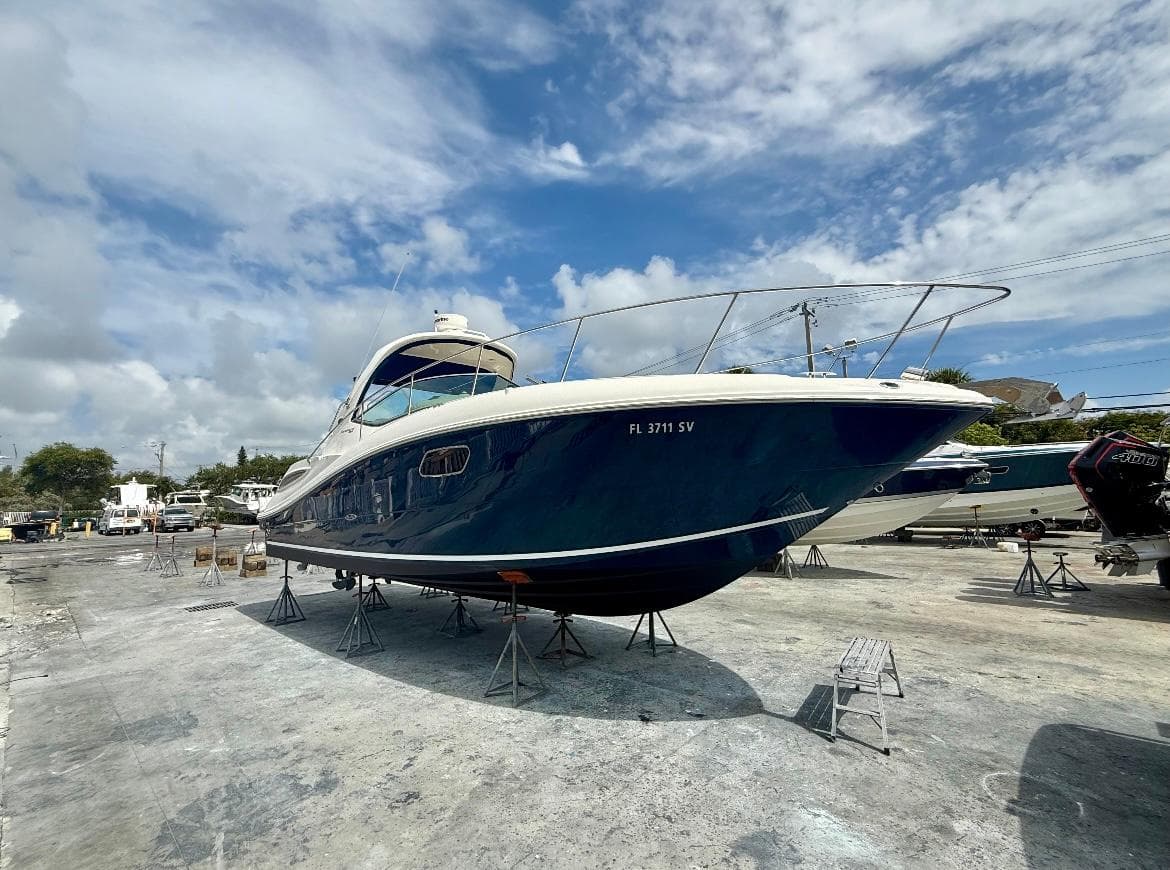 2011 Sea Ray Sundancer 350