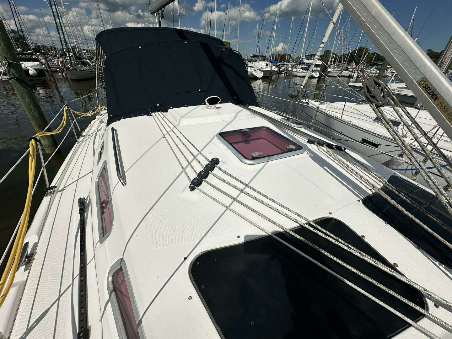 2006 Hunter 38 - Image 9