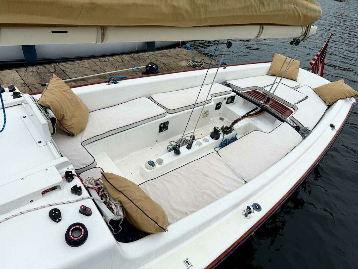 2008 e Sailing Yachts e33 - Image 7