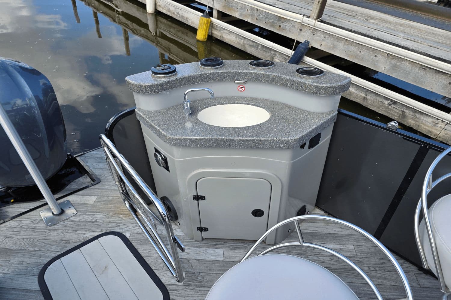 2018 SunCatcher E326GT TRITOON - 5