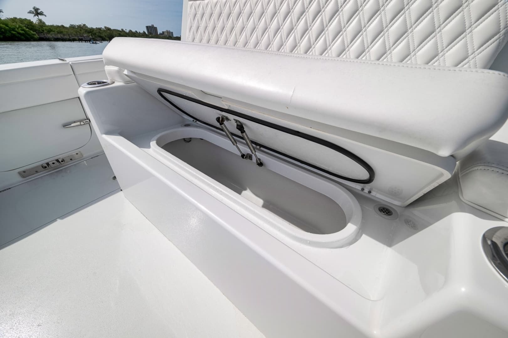 2024 Costa Custom 34 SV - Image 43