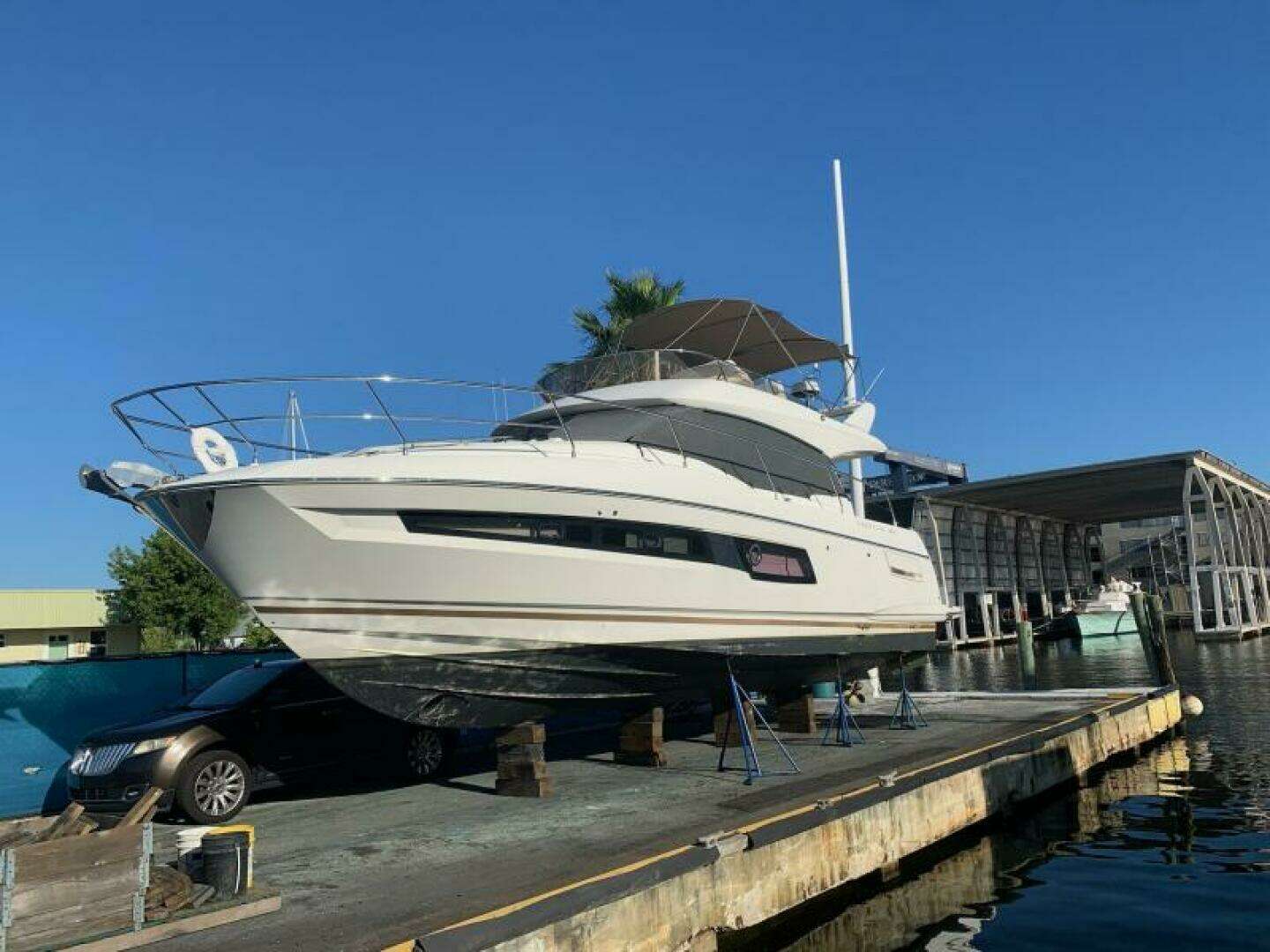 2018 Prestige 460 - Image 2