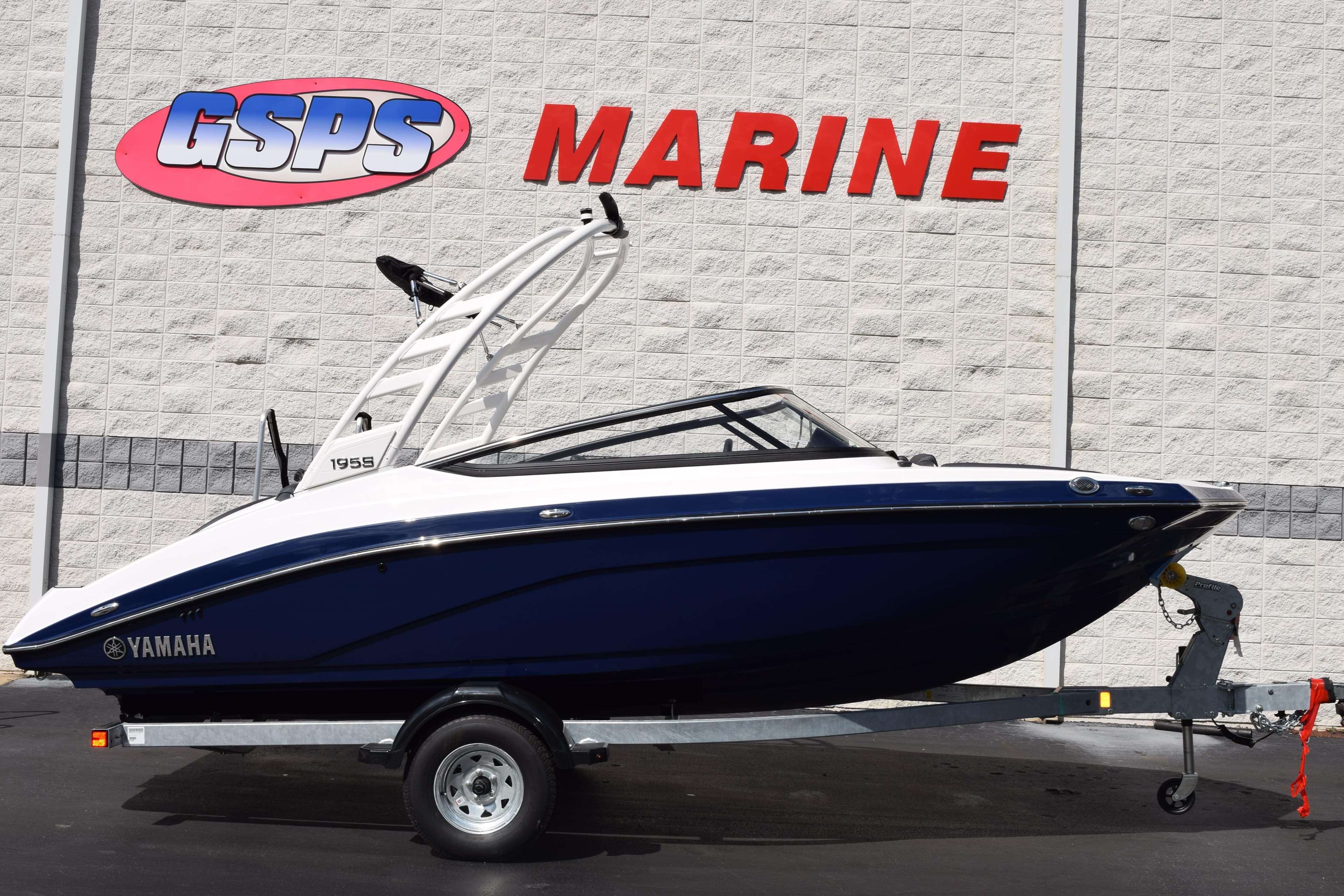 2026 Yamaha Boats 195S on trailer at GSPS Marine dealership.