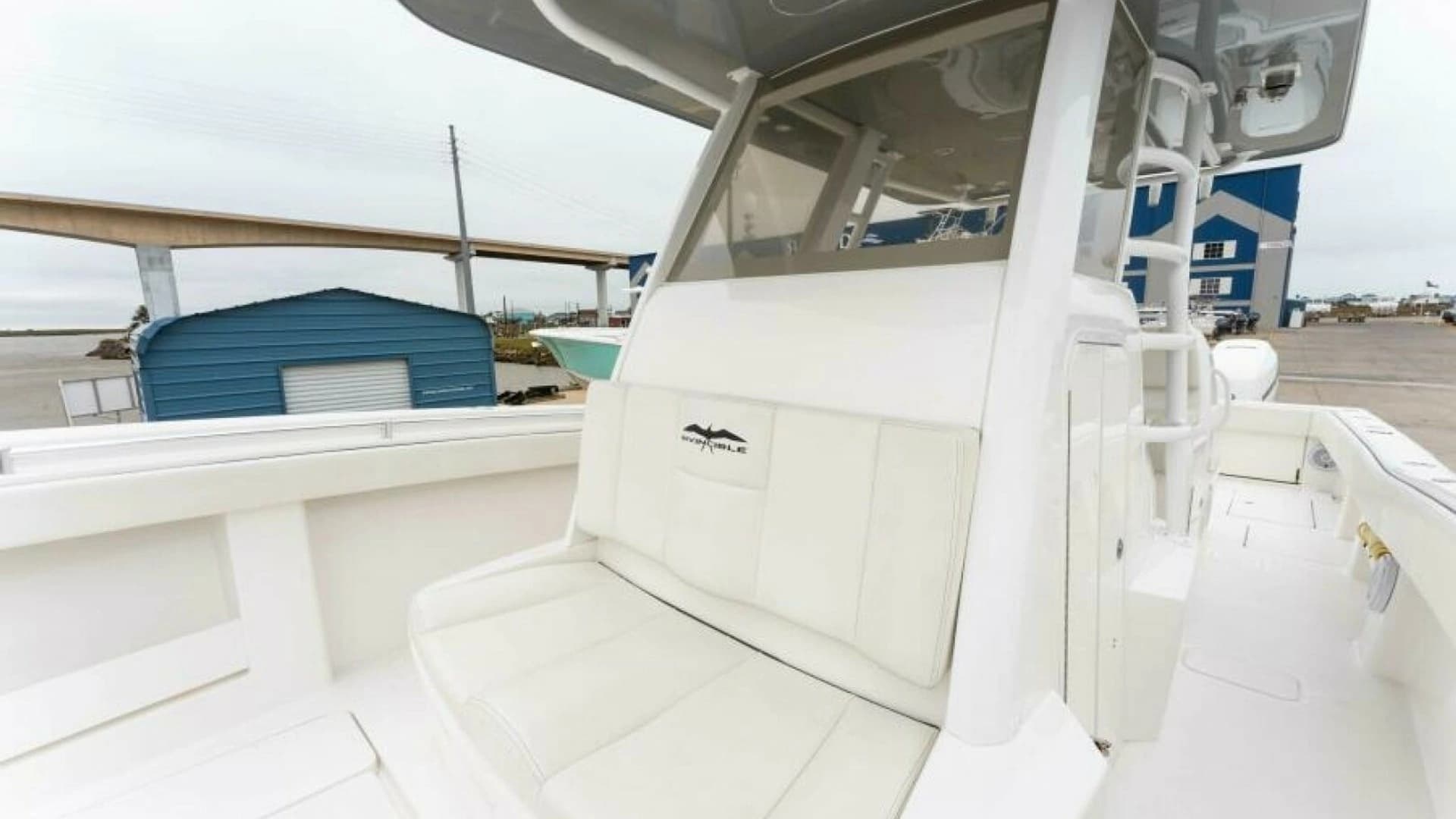 2019 Invincible 39 Open - Image 8