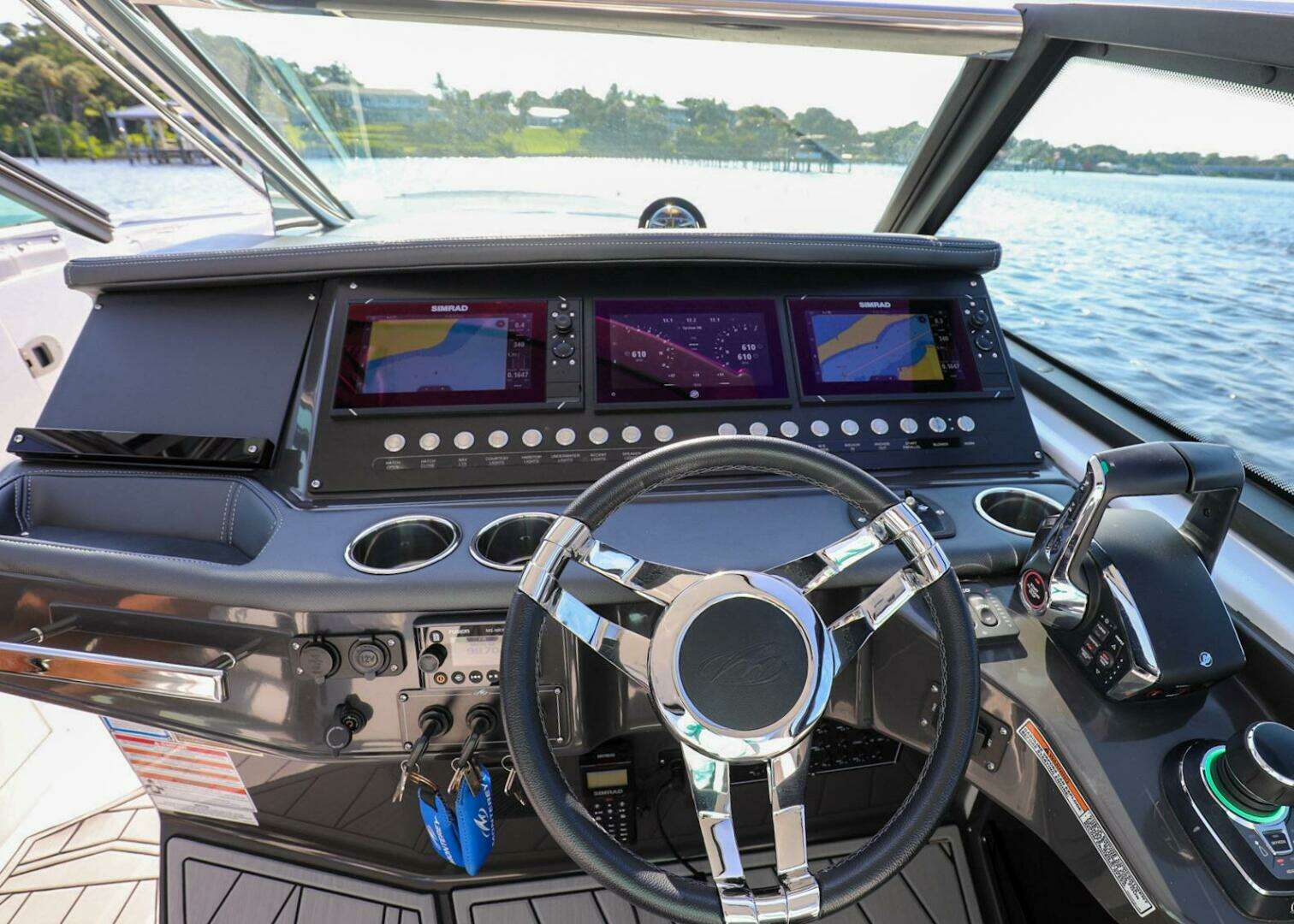 2023 Monterey 385 Super Sport - Image 23