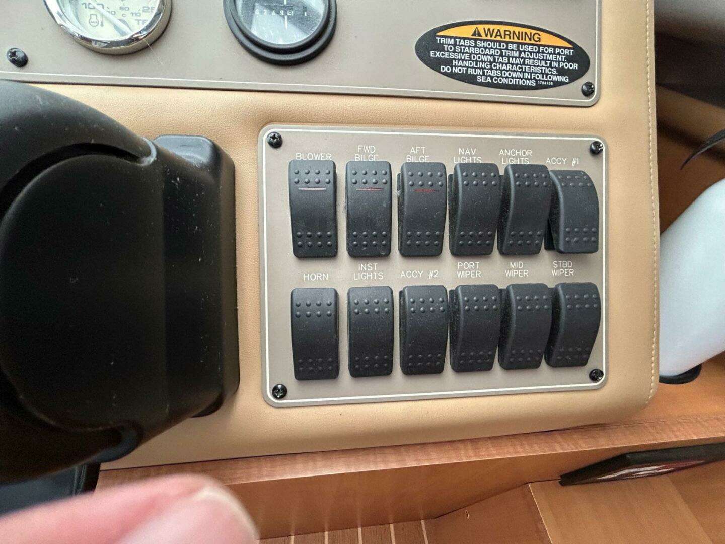 2008 Bayliner Discovery 288 - Image 11